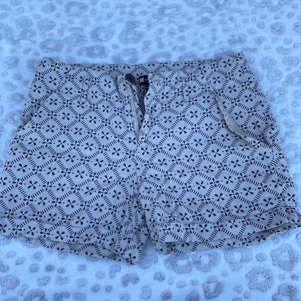 Excellent condition linen shorts